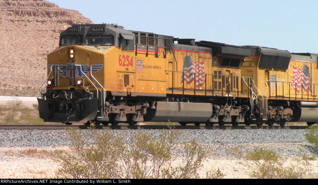WB Unit Loaded Hooper Frt @ Erie NV W-Pshr -3